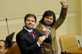 Giorgio Jackson (Revolución Democrática) e Gabriel Boric (Izquierda Autónoma): os dois jovens ex-líderes estudantis têm feito mandatos combativos e propositivos no Congresso chileno